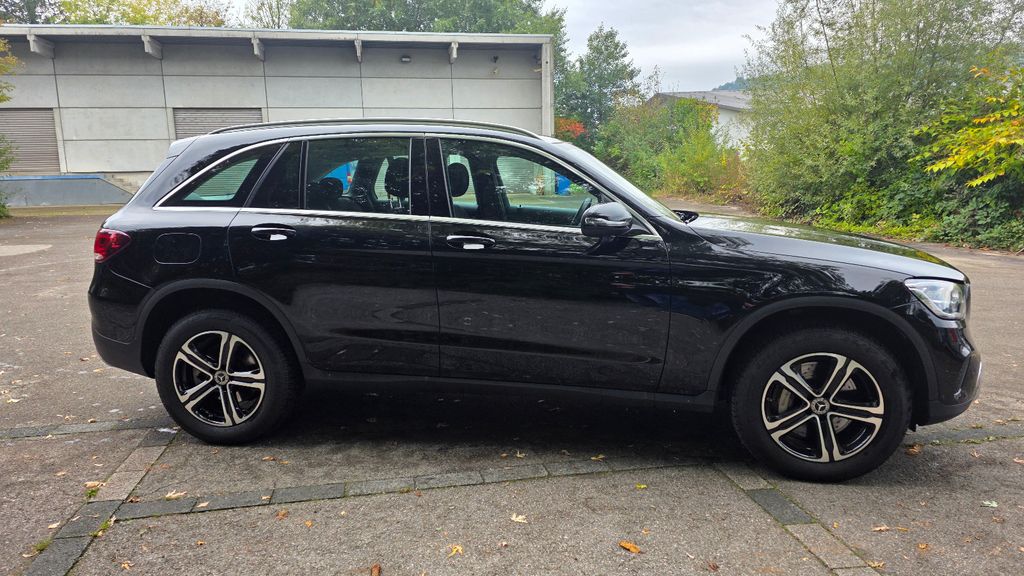 Mercedes-Benz GLC 300 2022