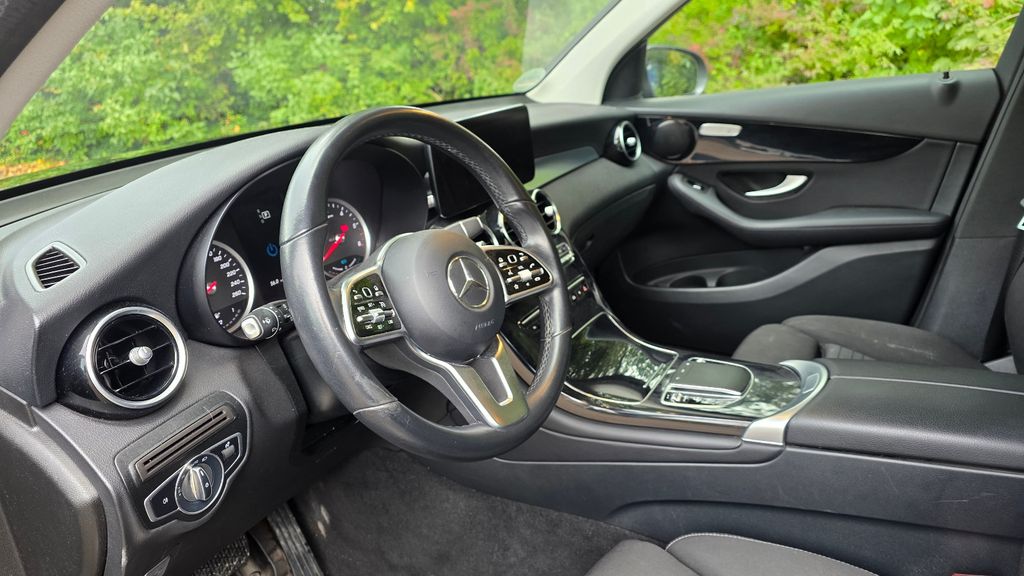 Mercedes-Benz GLC 300 2022