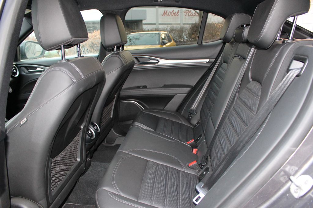 Alfa Romeo Stelvio 2022