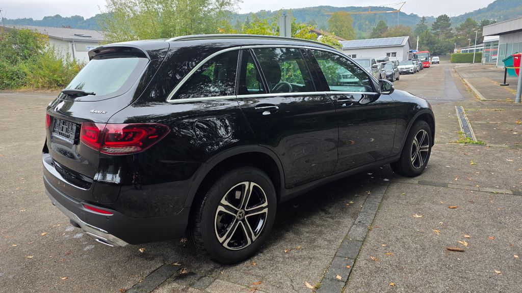 Mercedes-Benz GLC 300 2022