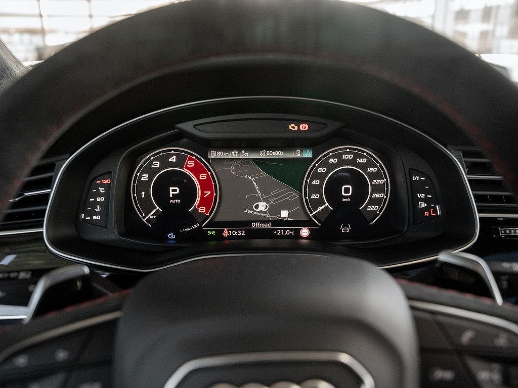 Audi RSQ8