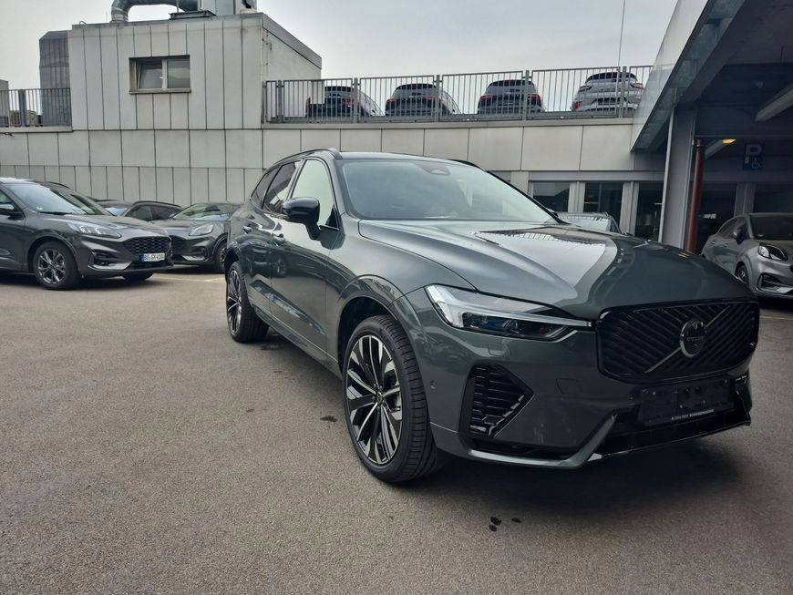 Volvo XC60 2025
