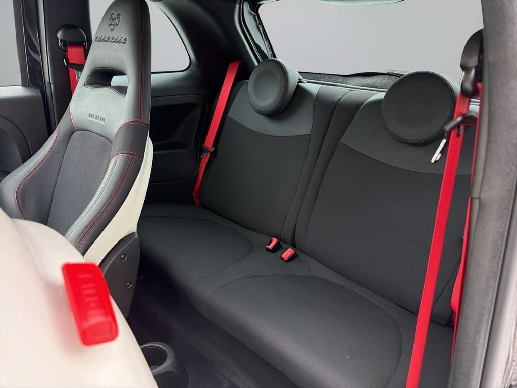 Abarth 595 2022