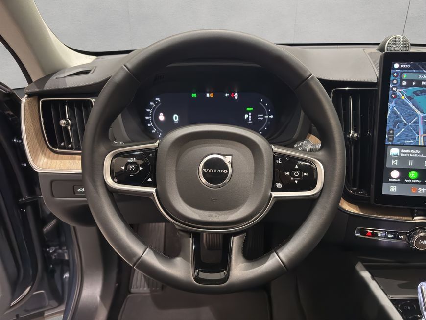 Volvo XC60 2025