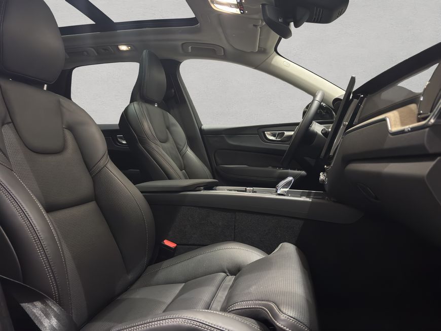 Volvo XC60 2025