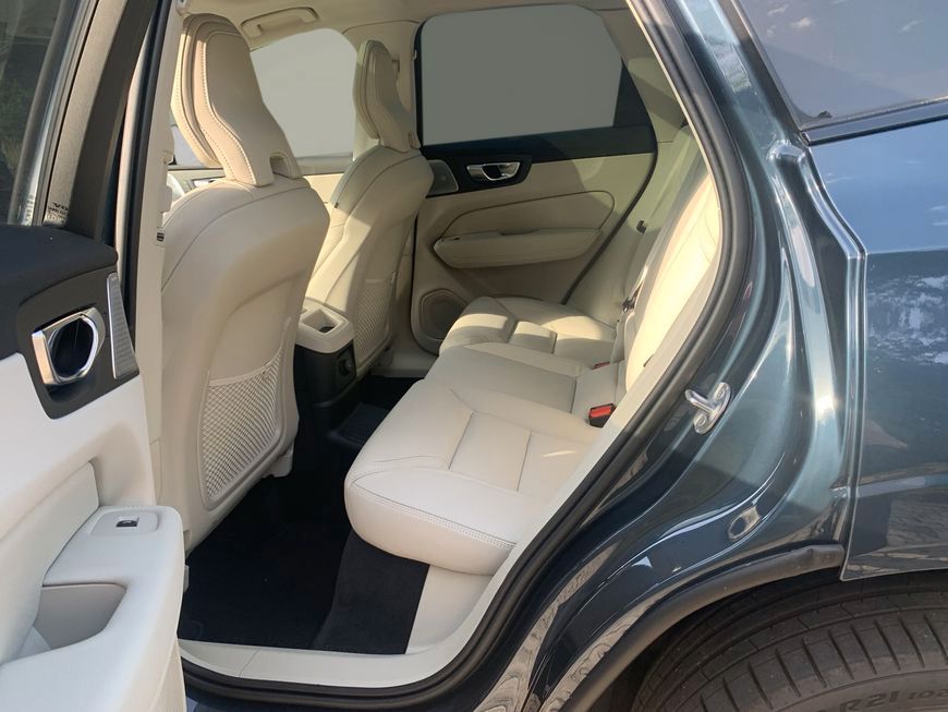 Volvo XC60 2025