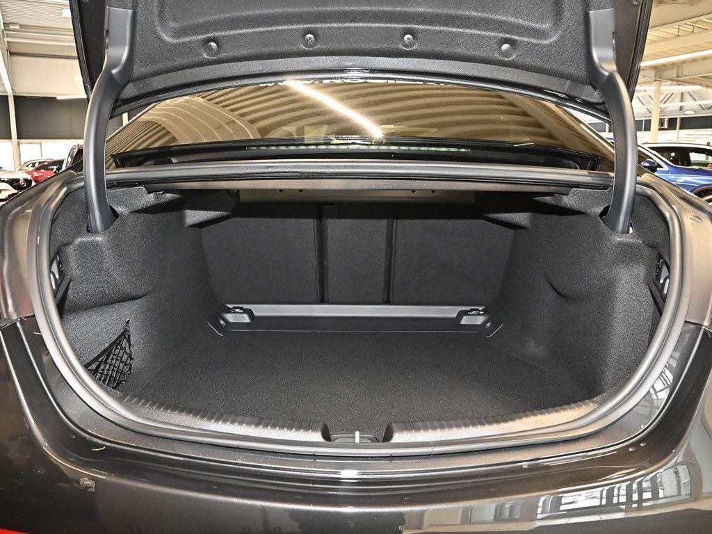 Mercedes-Benz C 220 2026