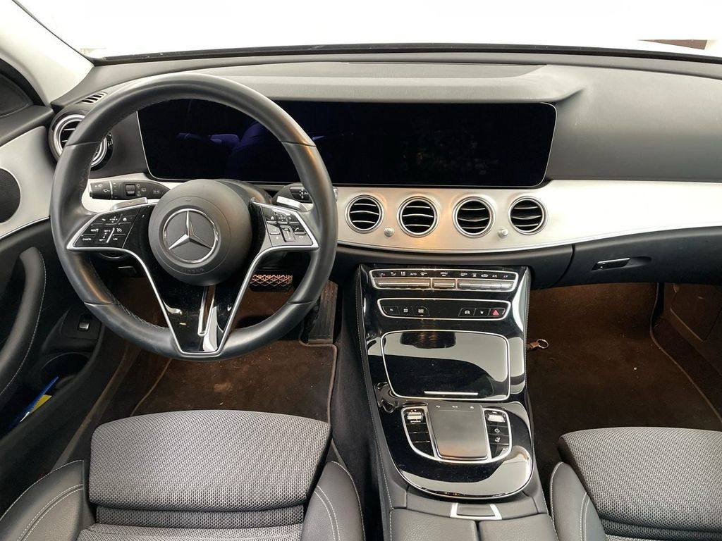 Mercedes-Benz E 300 2022
