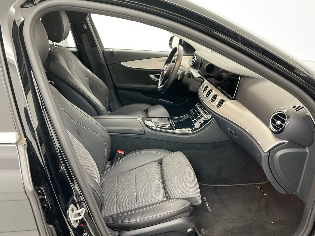 Mercedes-Benz E 300 2022