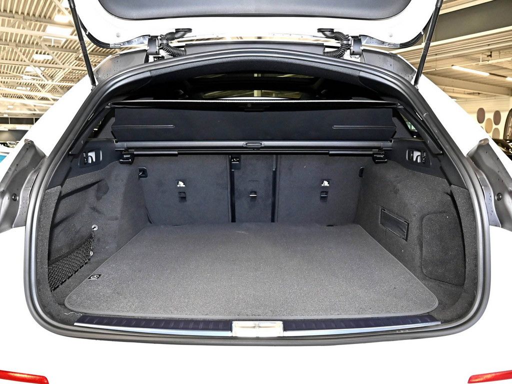 Mercedes-Benz E 220 2026