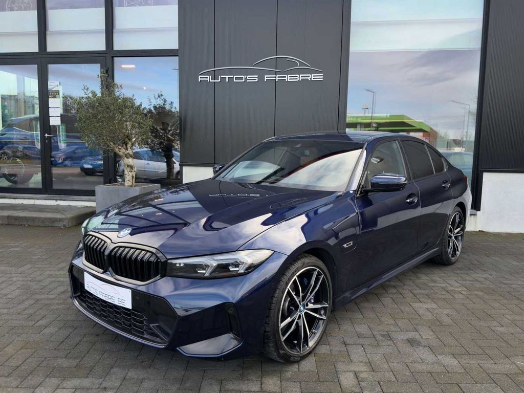 BMW 330 2024