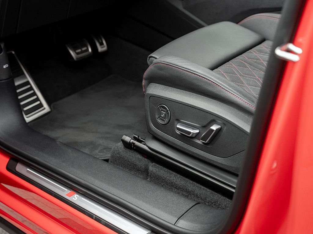 Audi SQ6 e-tron 2025