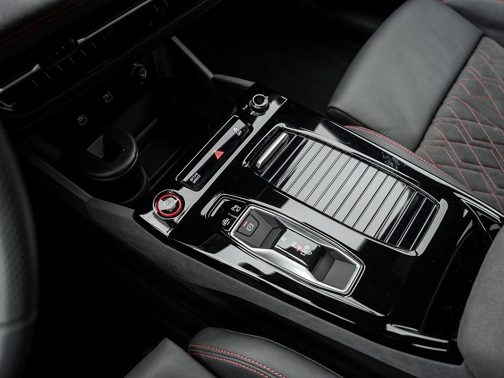 Audi SQ6 e-tron 2025