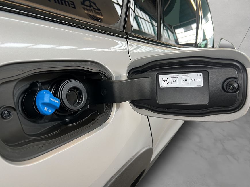 Volvo V60 Cross Country 2024