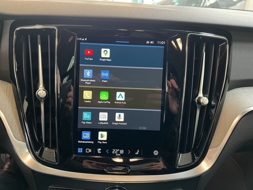 Volvo V60 Cross Country 2024