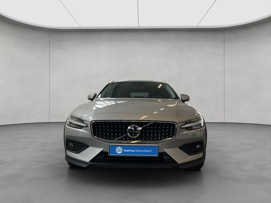 Volvo V60 Cross Country 2024