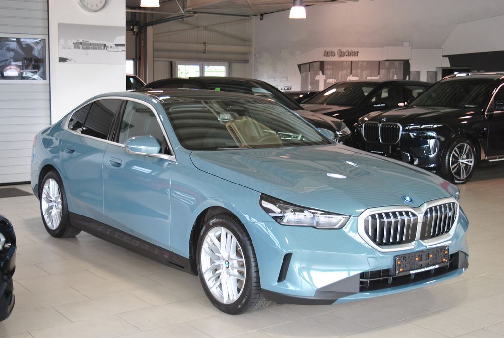 BMW i5 2024