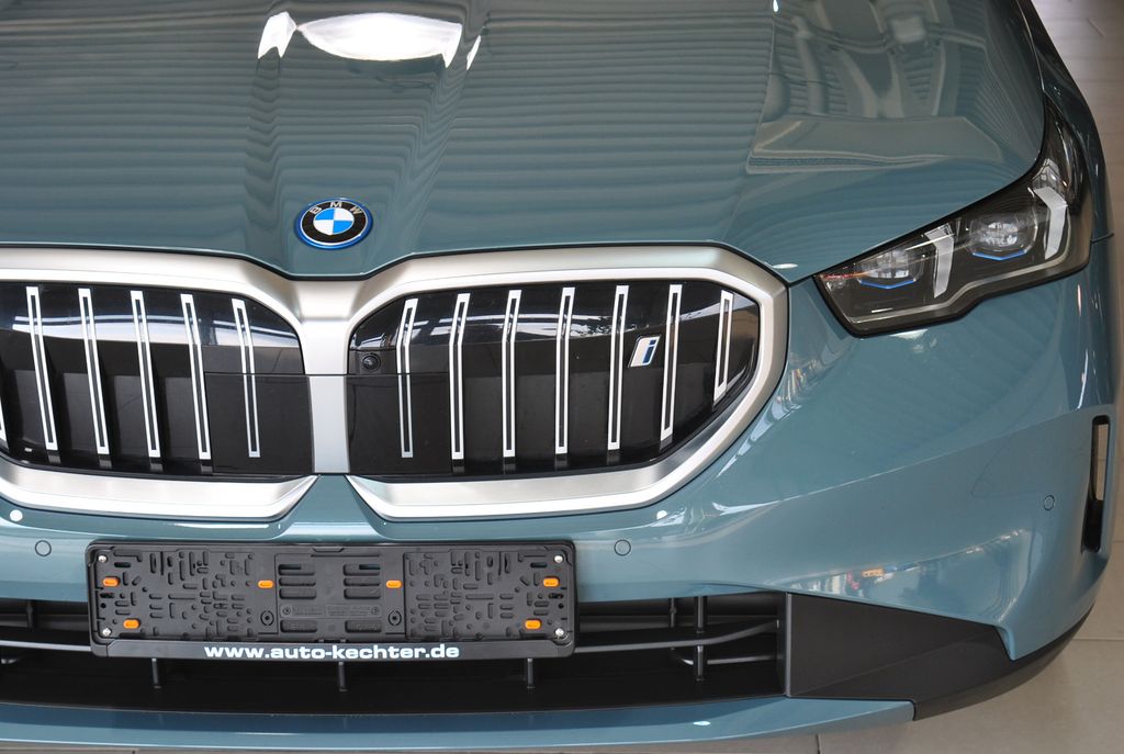 BMW i5 2024