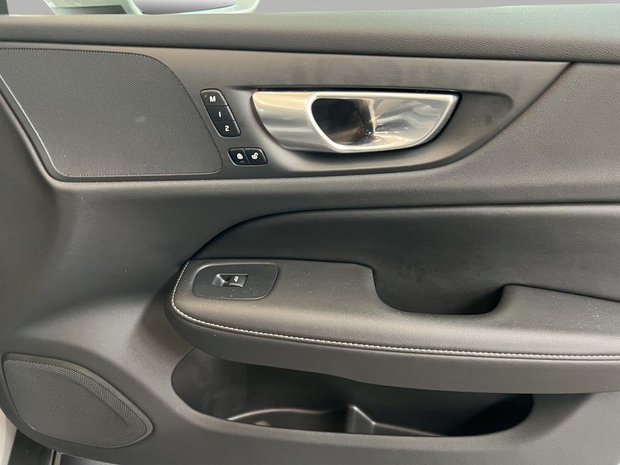 Volvo V60 Cross Country 2024