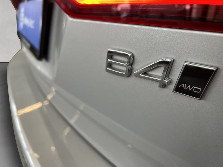 Volvo V60 Cross Country 2024