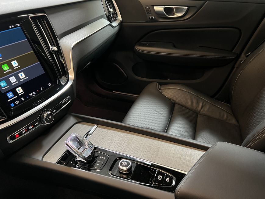 Volvo V60 Cross Country 2024