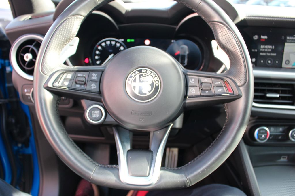 Alfa Romeo Stelvio 2023