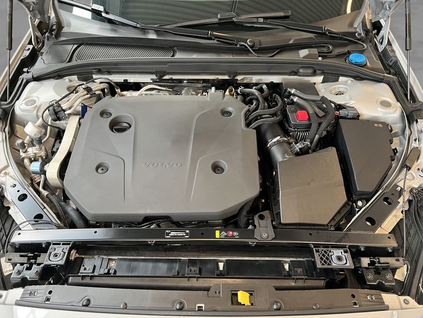 Volvo V60 Cross Country 2024