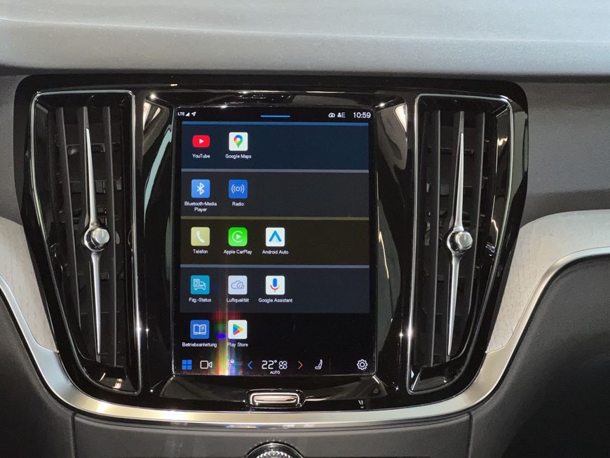 Volvo V60 Cross Country 2024