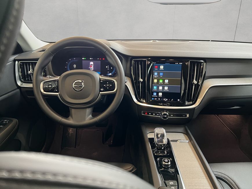 Volvo V60 Cross Country 2024