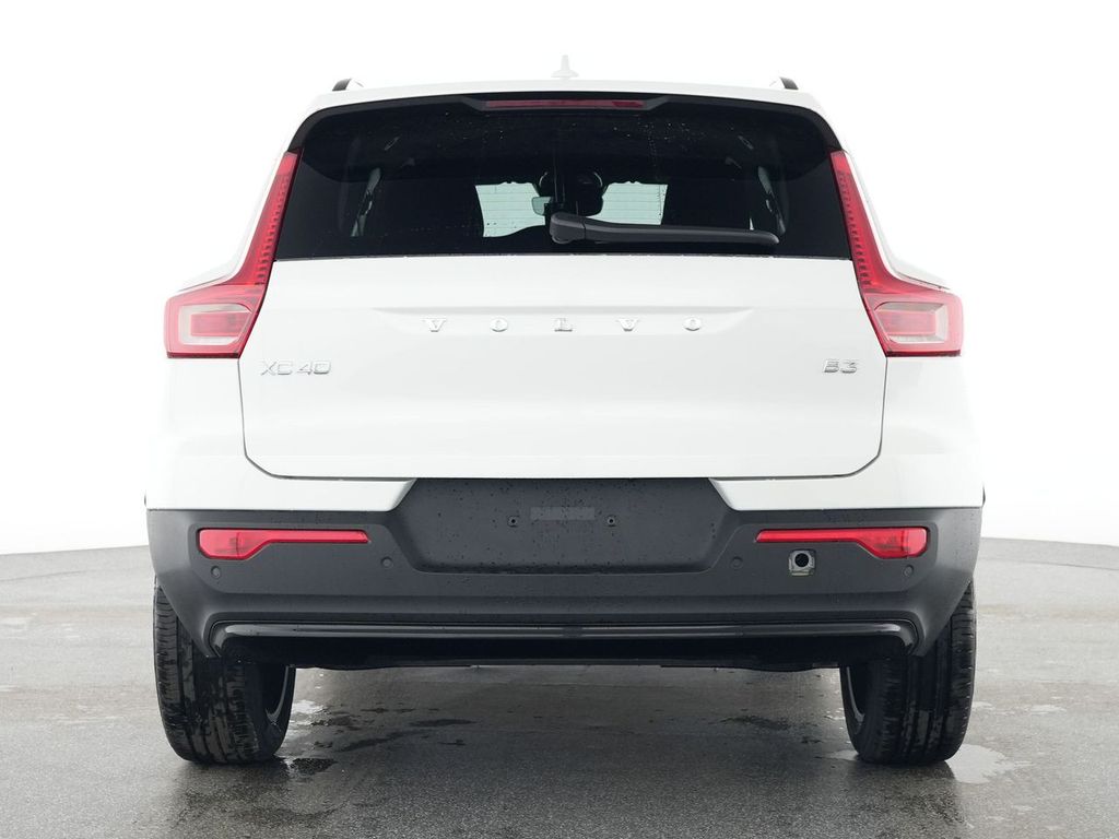 Volvo XC40 2025