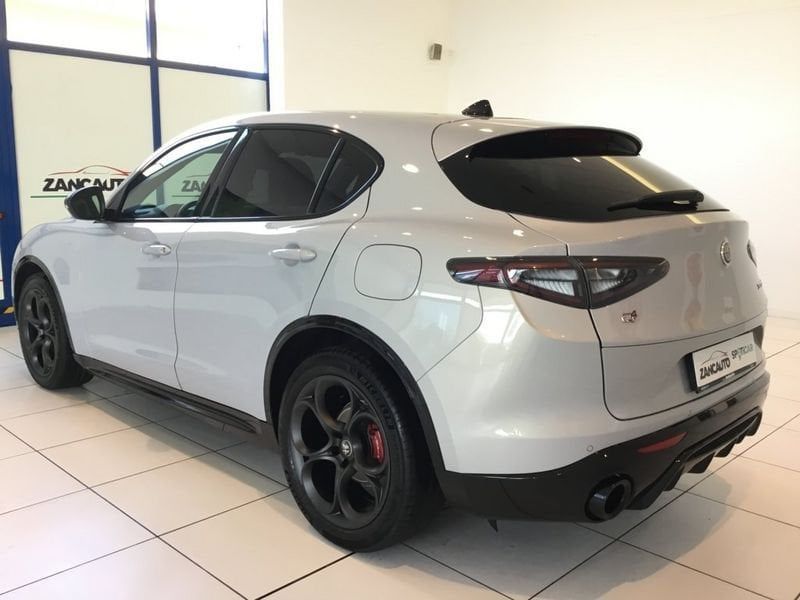 Alfa Romeo Stelvio 2025