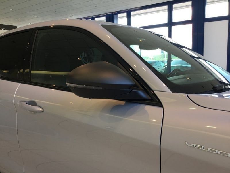 Alfa Romeo Stelvio 2025