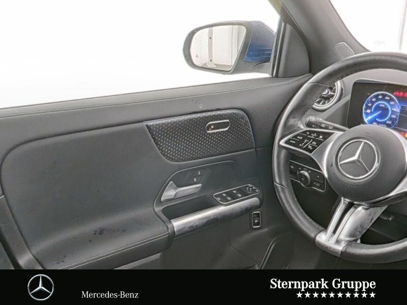 Mercedes-Benz EQA 2025