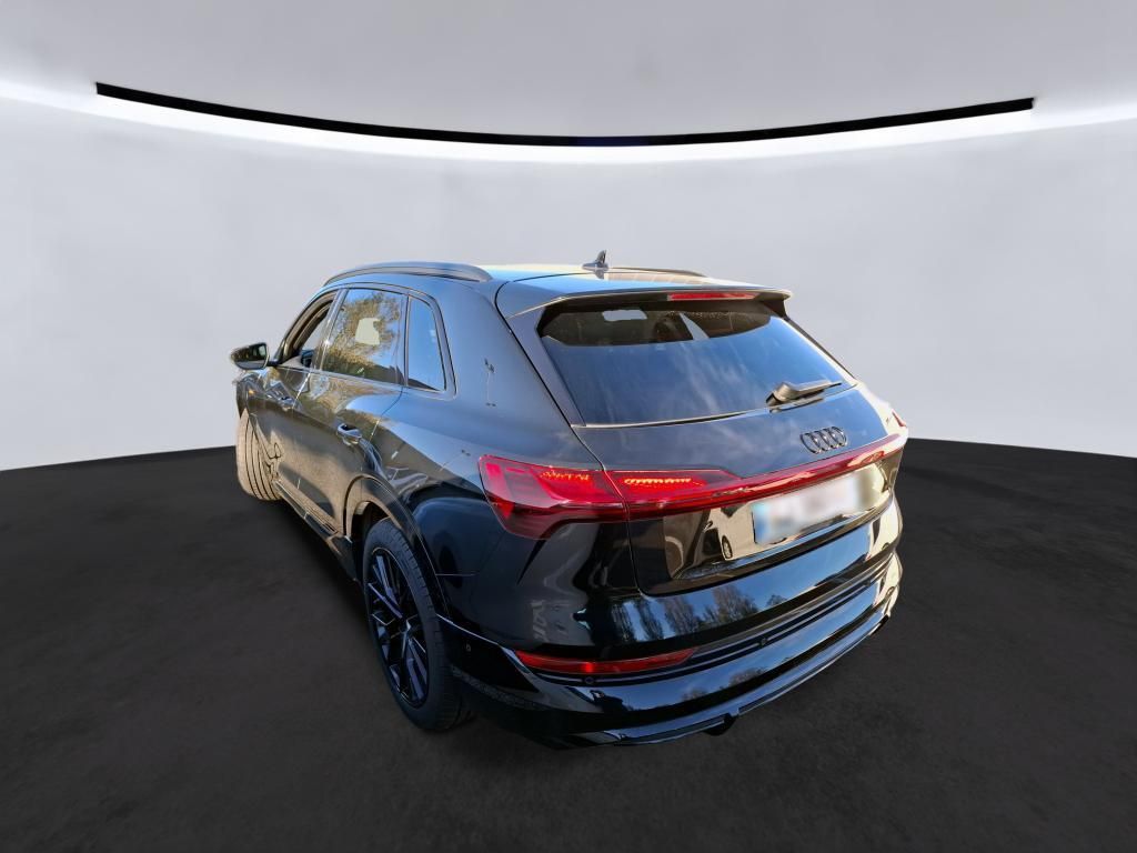 Audi e-tron 2022