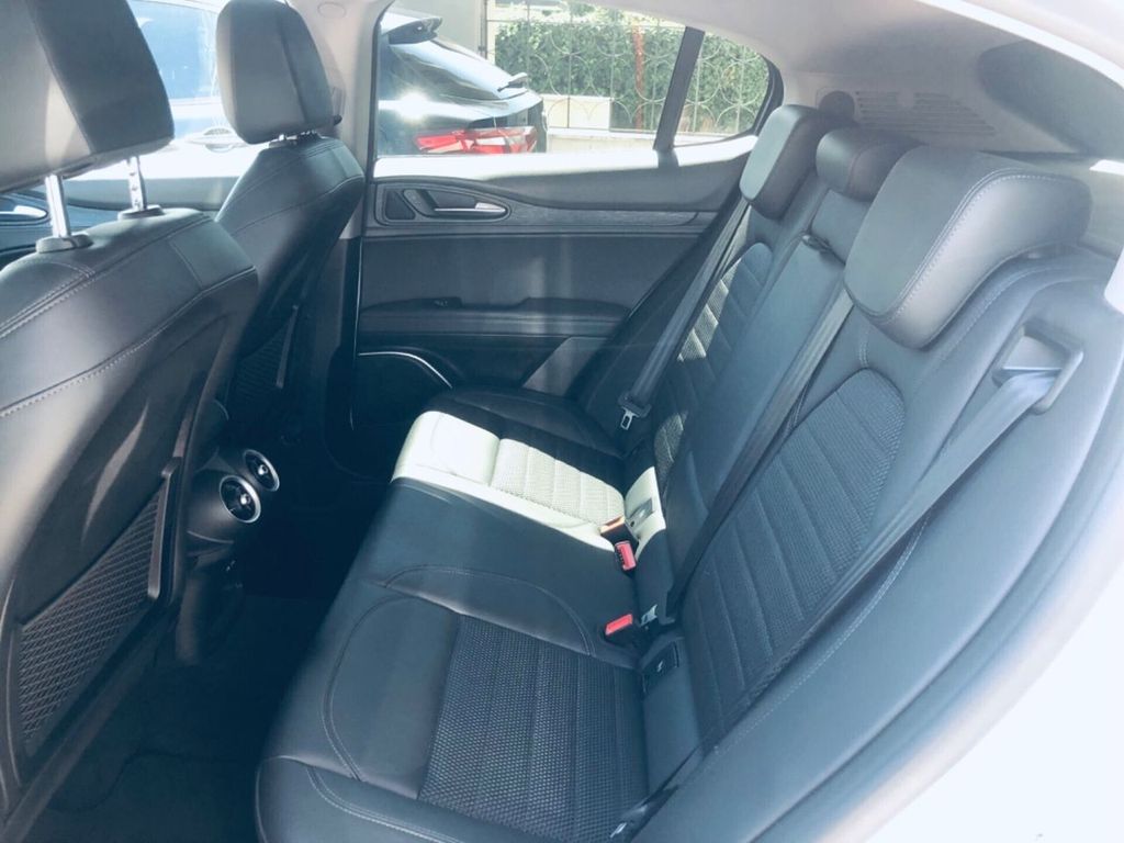 Alfa Romeo Stelvio 2019