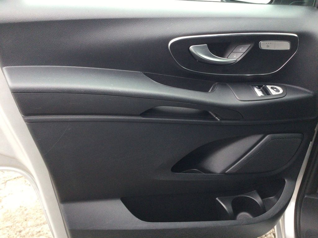 Mercedes-Benz eVito 2021