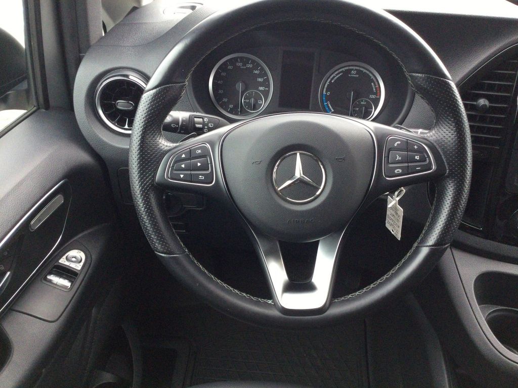 Mercedes-Benz eVito 2021