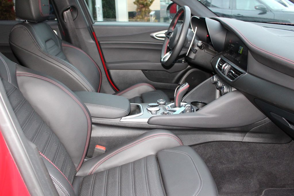 Alfa Romeo Giulia 2023