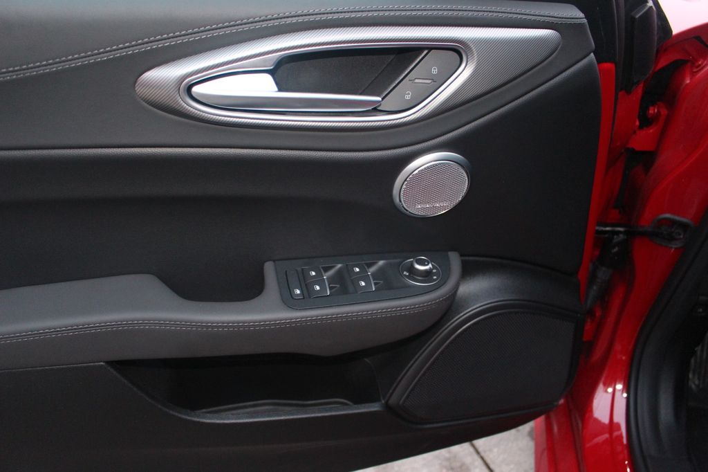 Alfa Romeo Giulia 2023