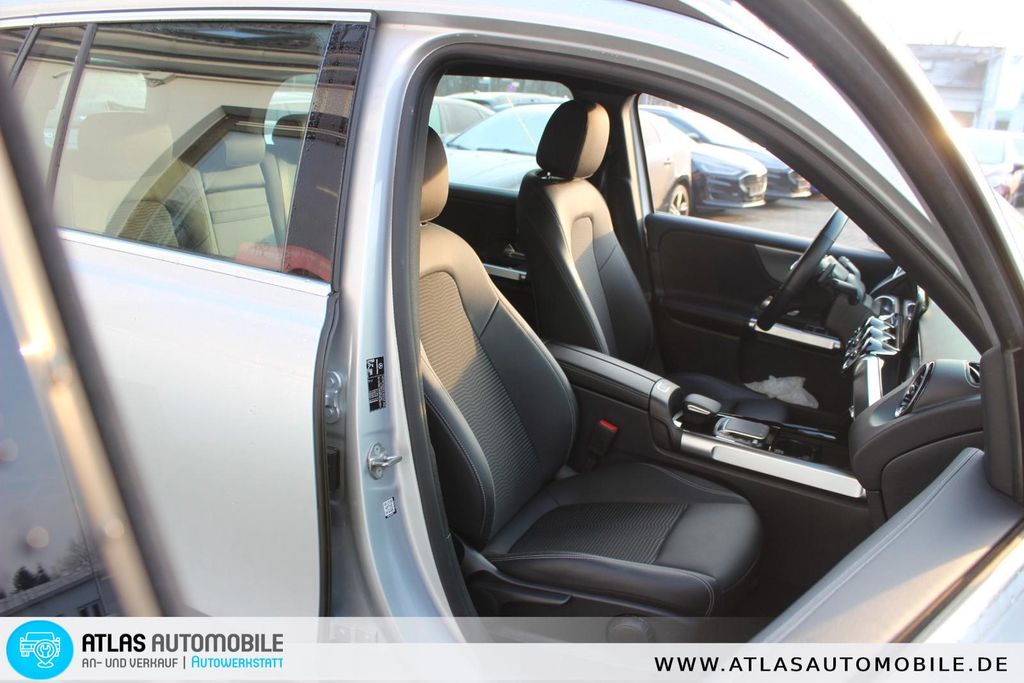 Mercedes-Benz GLB 180 2023