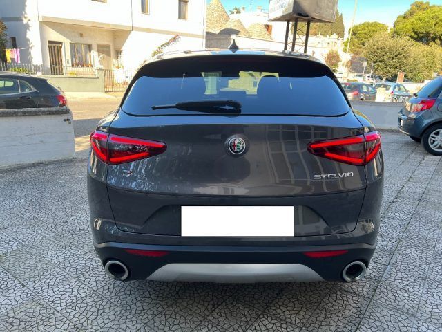 Alfa Romeo Stelvio 2019