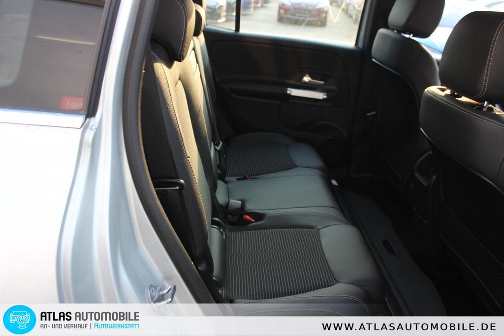 Mercedes-Benz GLB 180 2023