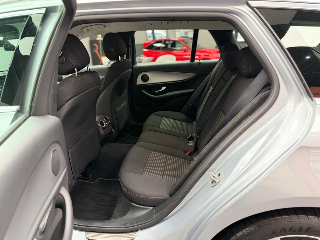 Mercedes-Benz E 300 2021