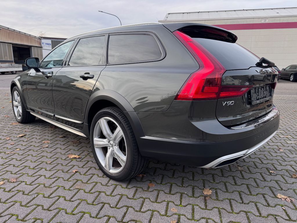 Volvo V90 Cross Country 2019