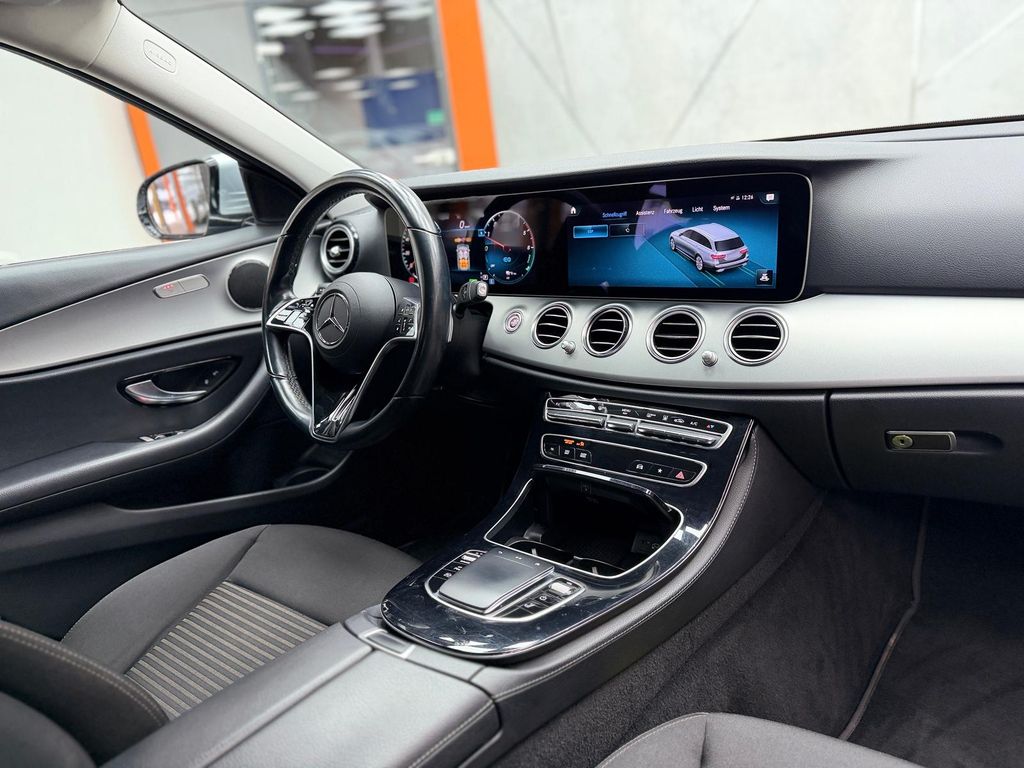 Mercedes-Benz E 300 2021