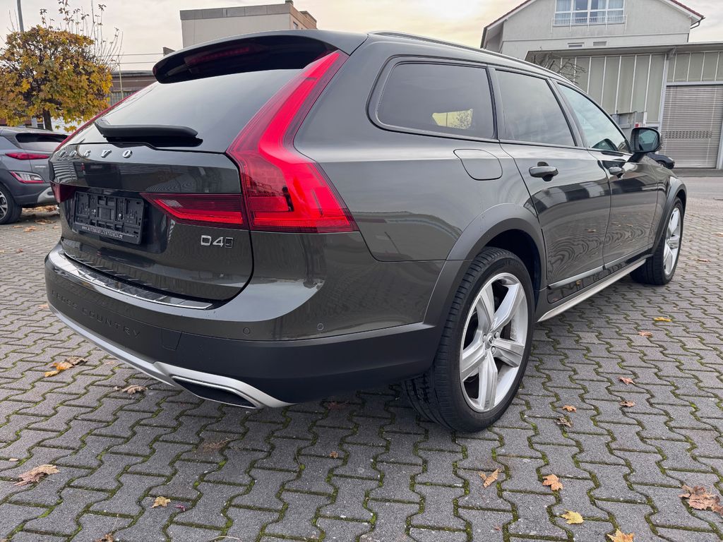Volvo V90 Cross Country 2019