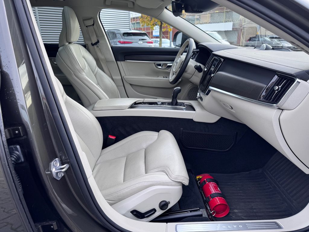 Volvo V90 Cross Country 2019