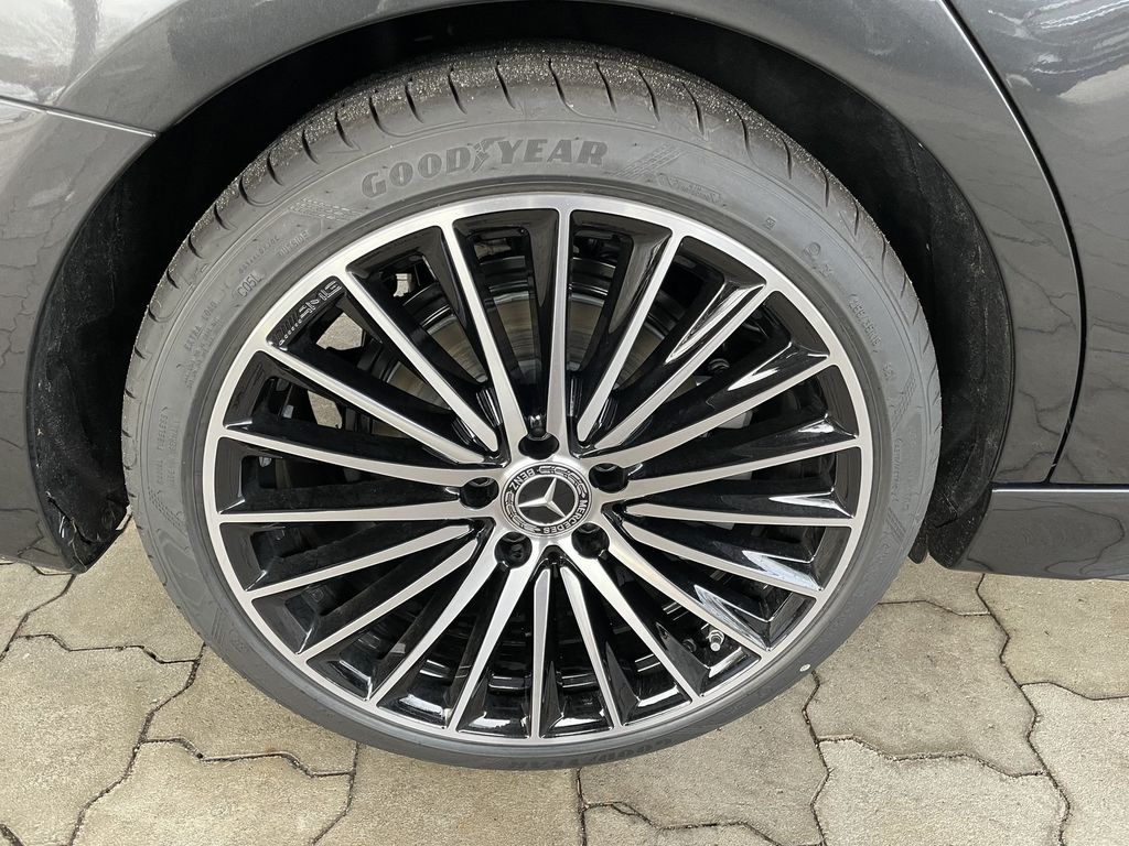 Mercedes-Benz C 220 2025
