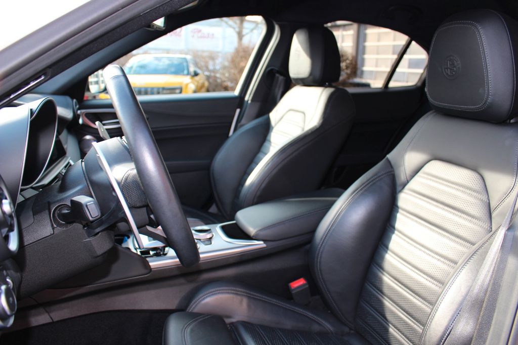 Alfa Romeo Giulia 2022