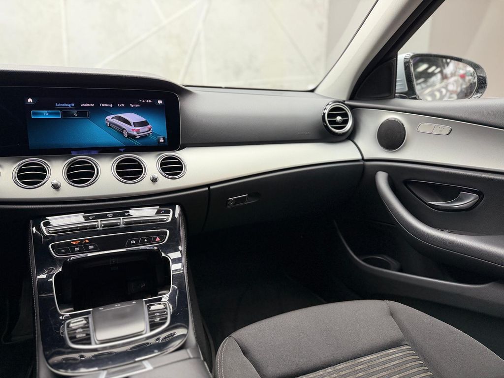 Mercedes-Benz E 300 2021